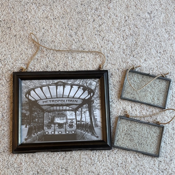 WORLD MARKET Hanging Picture Frames - Picture 1 of 11